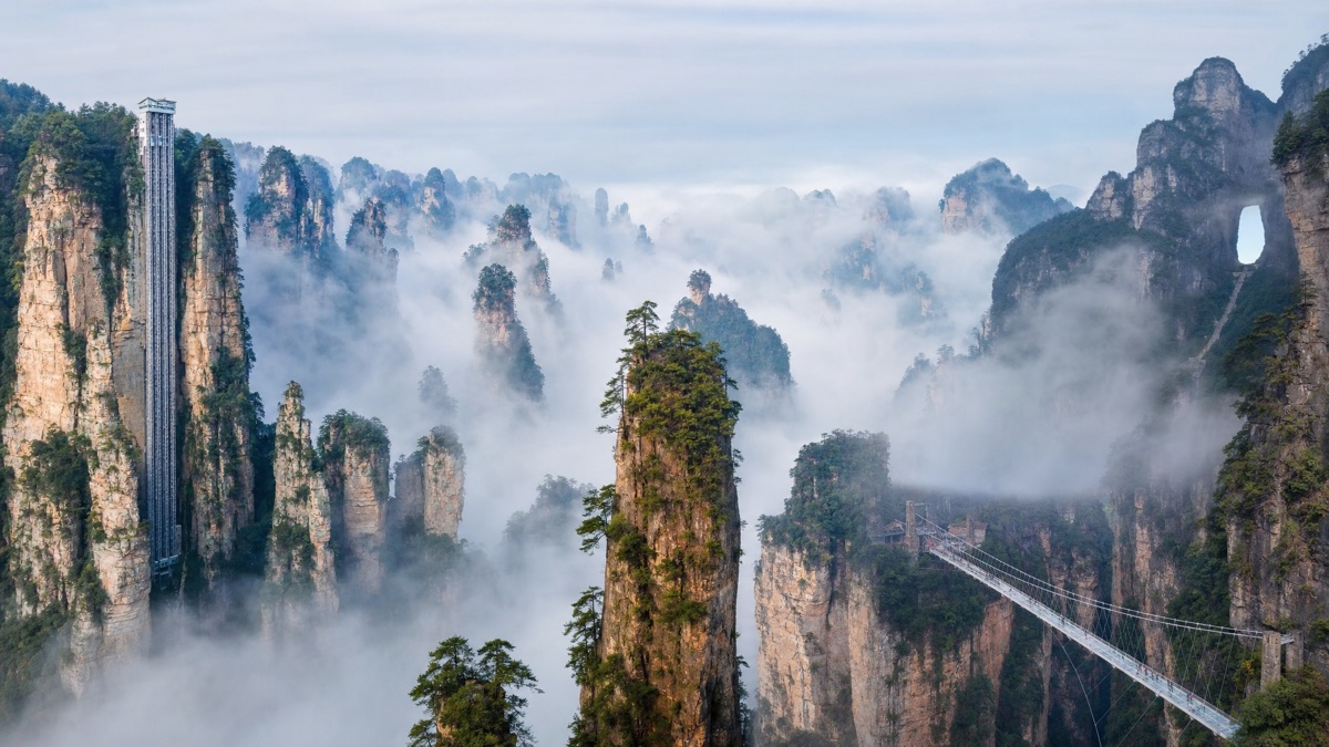 Zhangjiajie & Fenghuang Ancient Town Wonder Tour
